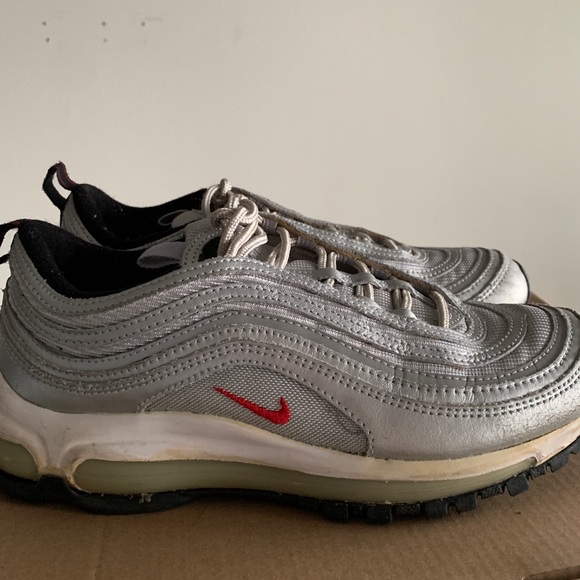 how to clean air max 97 silver bullet